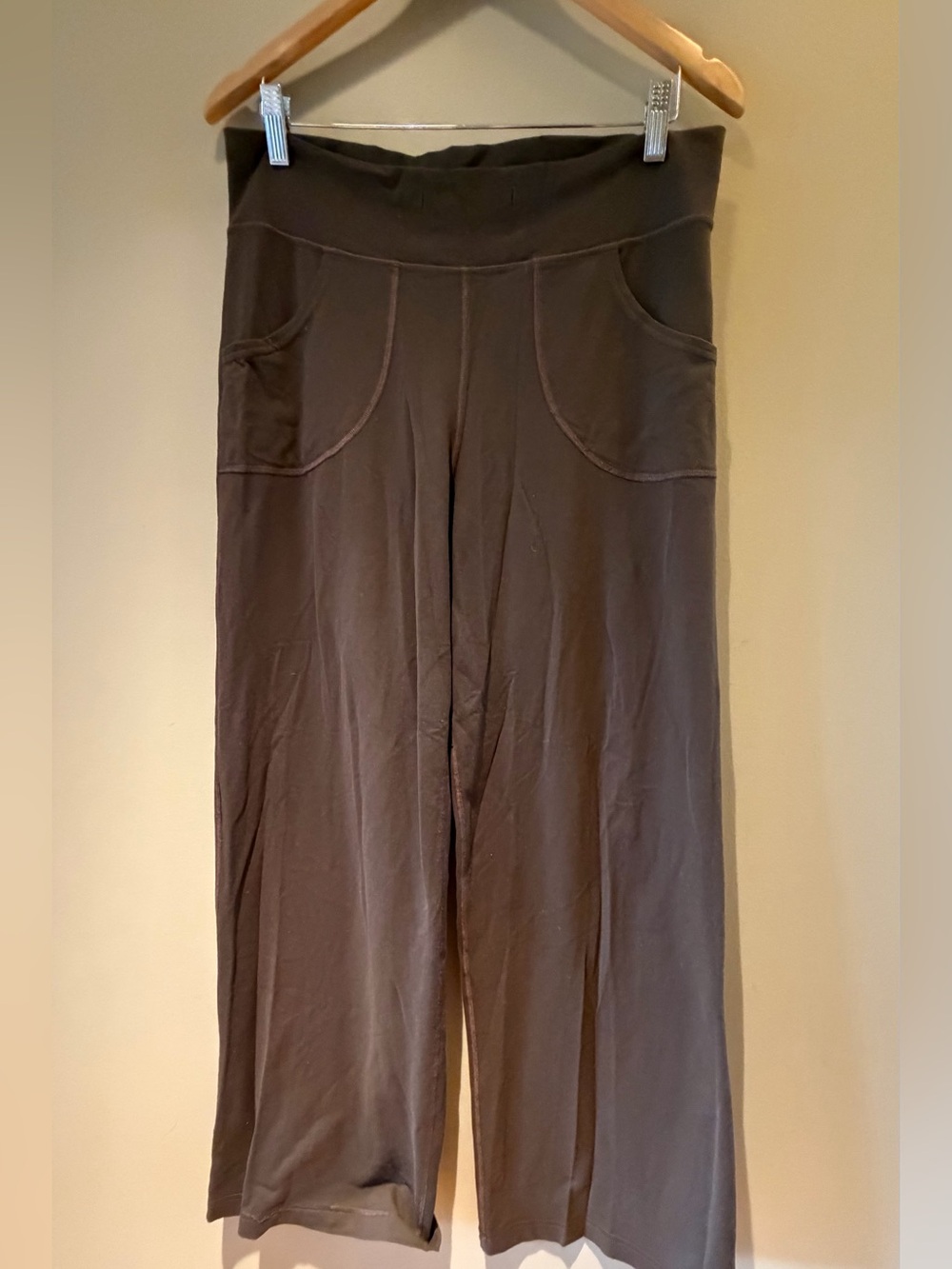 Vintage lululemon Still Wide-Leg Track Pants Brown 12